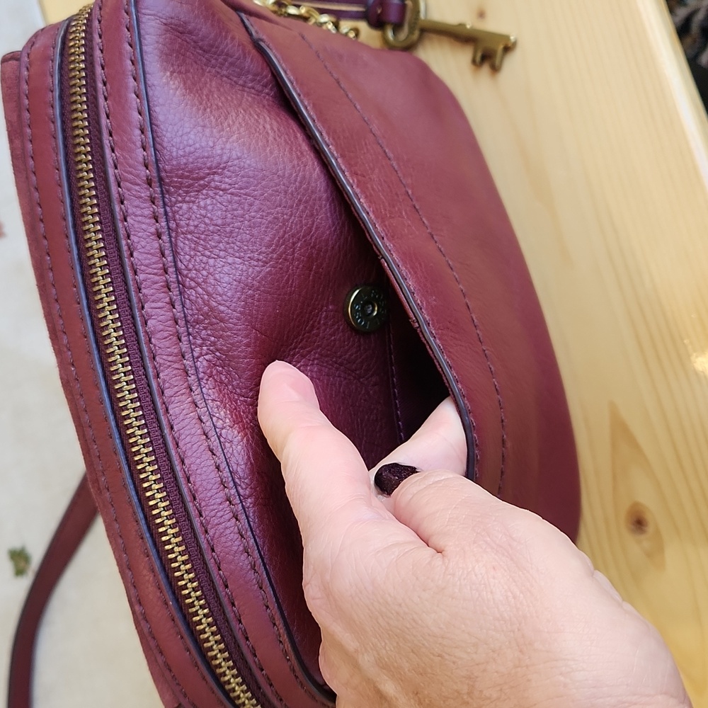 Fossil Aria Cabernet Small Crossbody Shoulder Bag - Picture 7 of 17
